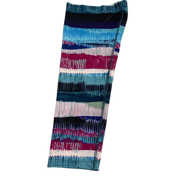 Beyond Yoga Lux Print Capri Legging in Palm Shadow- size Small - Picture 3 of 7